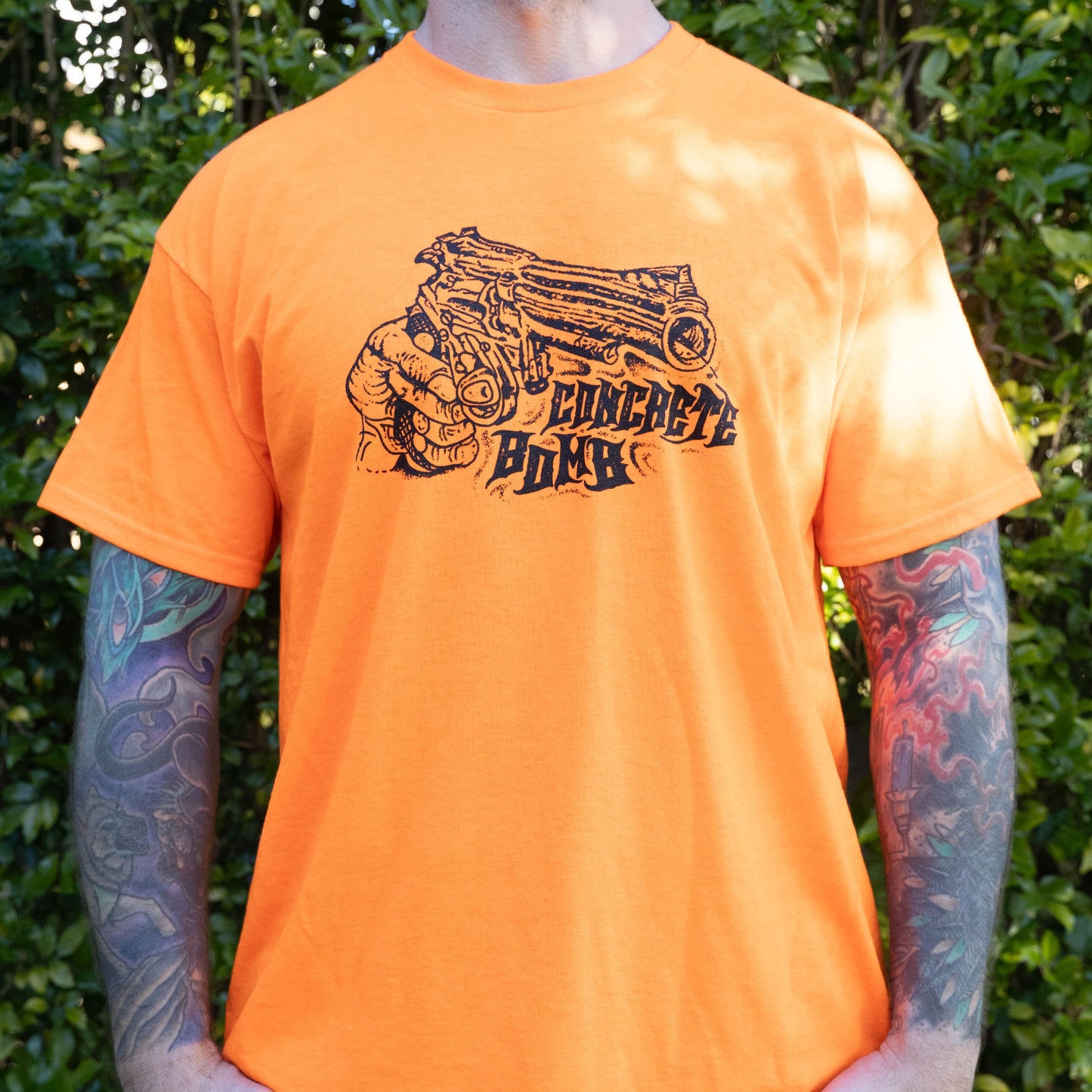 CONCRETE BOMB - GUN TEE